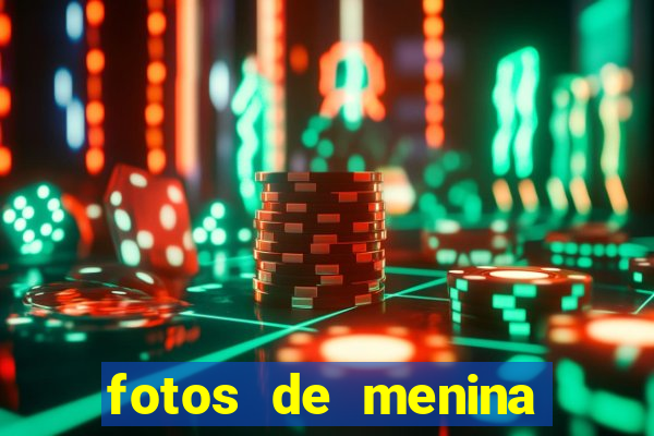 fotos de menina cacheada fake